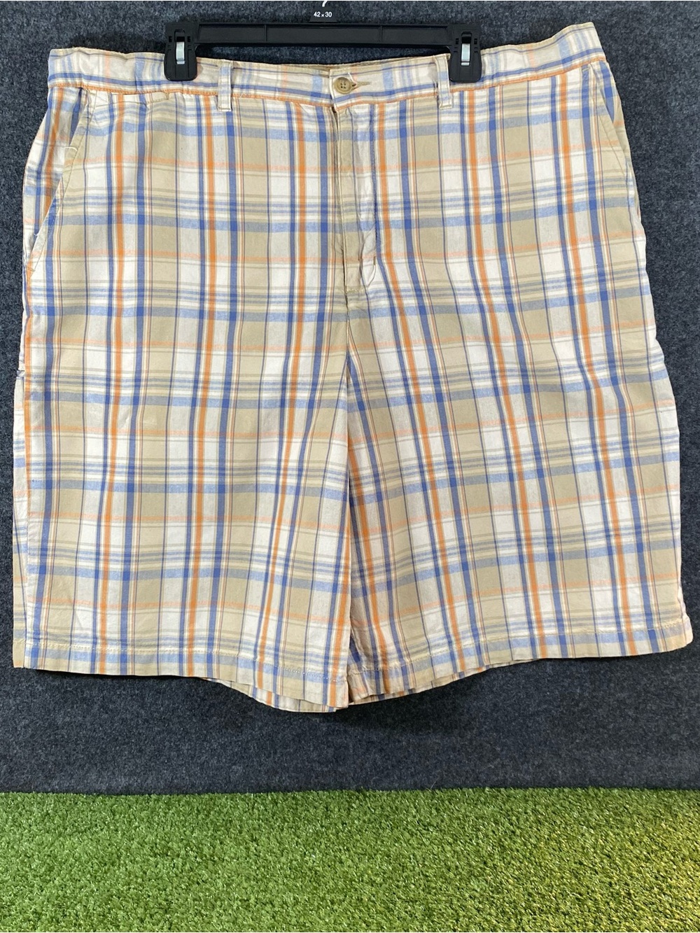 Covington Flat Front Plaid Chino Shorts Men's 42 Tan Orange Blue Pockets Preppy